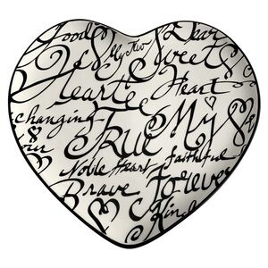 KATE WILLIAMS Heart-Shaped Script Love Plate in Black and White